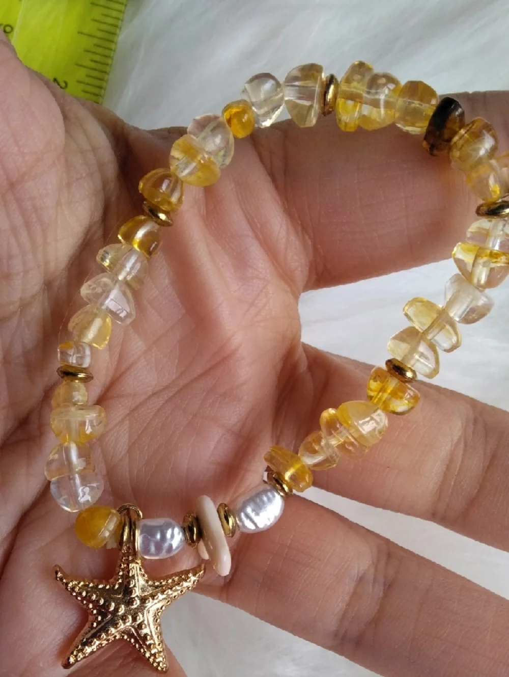 Faux Stone Gold Starfish Charm Yellow Bead Stretch Bracelet - Unbranded - Picture 3 of 3